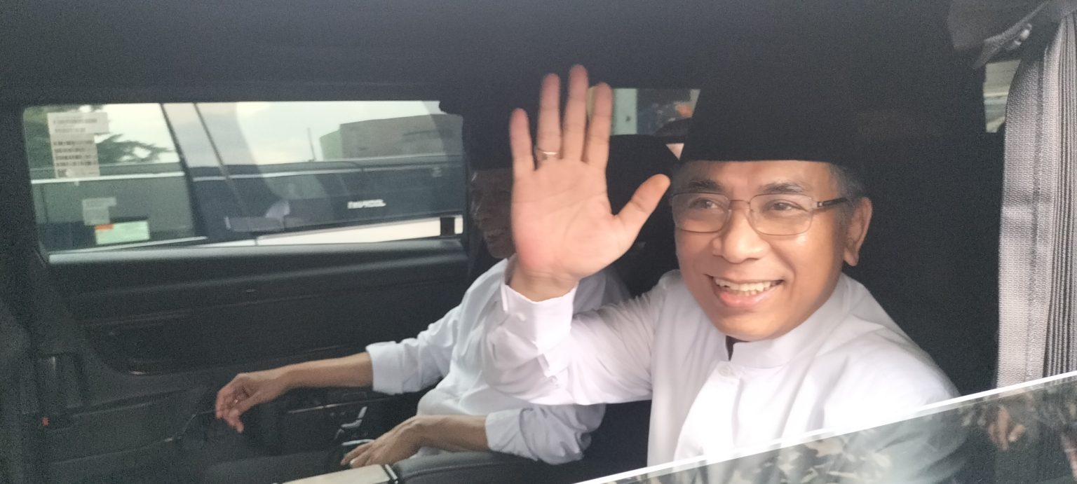 Pasca pertemuan di Lirboyo Kediri, Kamis lalu, Rais Aam PBNU KH Miftachul Akhyar menggelar pertemuan lanjutan di kediamannya, Ponpes Miftahussunnah Jalan Kedungtarukan Surabaya pada Minggu (28/12/2025).