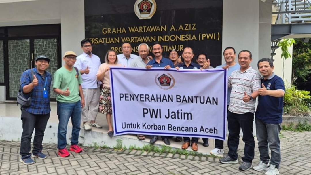 PWI Jatim Salurkan Bantuan Tahap I untuk Korban Bencana Aceh