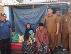 Pemkab Sidoarjo Segera Perbaiki Kediaman Kakek Pencari Rongsokan