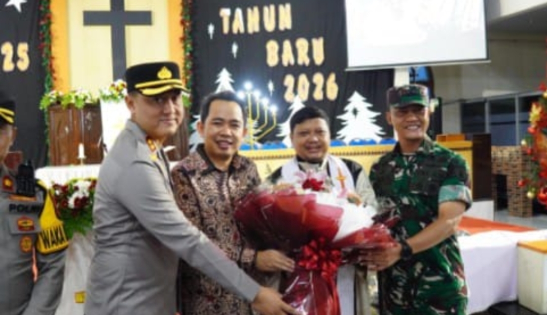 Gus Fawait Pantau Gereja dan Pos Nataru, Do'a Umat Kristiani Diharap Membawa Berkah Bagi Jember dan Indonesia