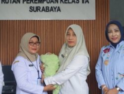 Bayi Dua Bulan yang Ditinggal Ibunya Meninggal Diserahkan Wakil Bupati Sidoarjo 