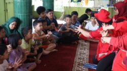 Relawan PMI Jember bantu pulihkan kondisi psikis anak pasca bencana di Medan, Sumut
