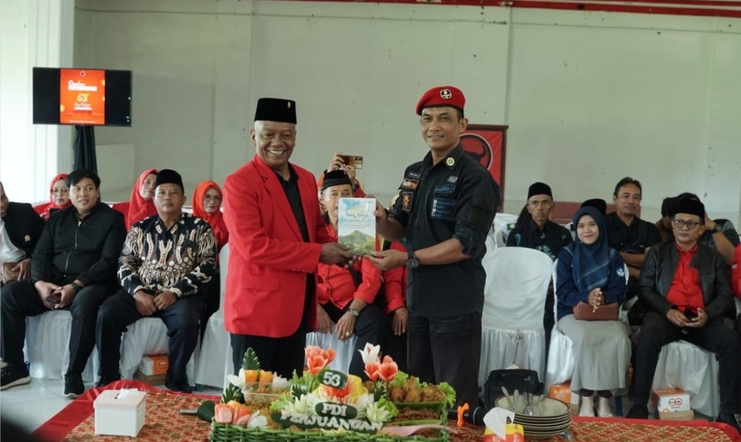 Samsul Hidayat Ketua PD Muhammadiyah Magetan Samsul Hari, " Ada Hubungan Baik Muhammadiyah Dengan PDI Perjuangan"