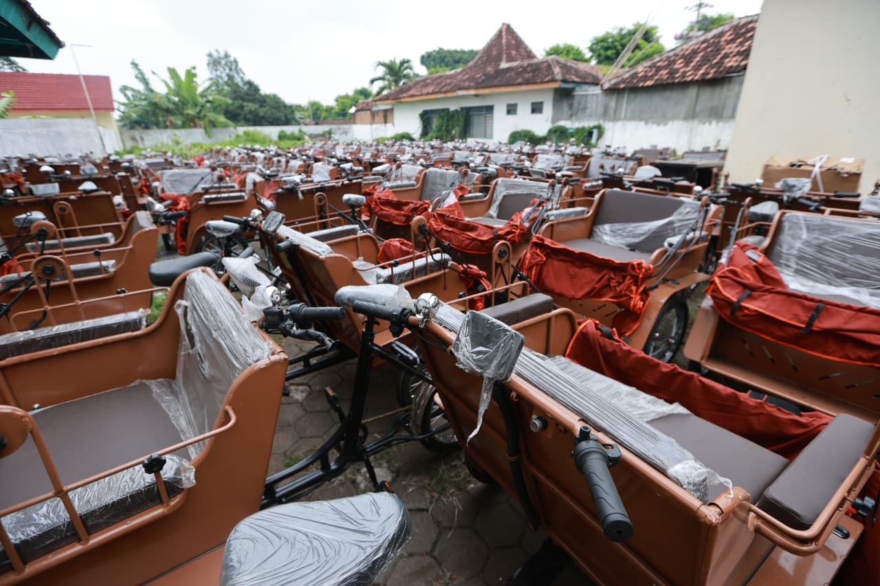 Terima Bantuan Becak Listrik dari Presiden, Bupati Banyuwangi : Untuk Kesejahteraan