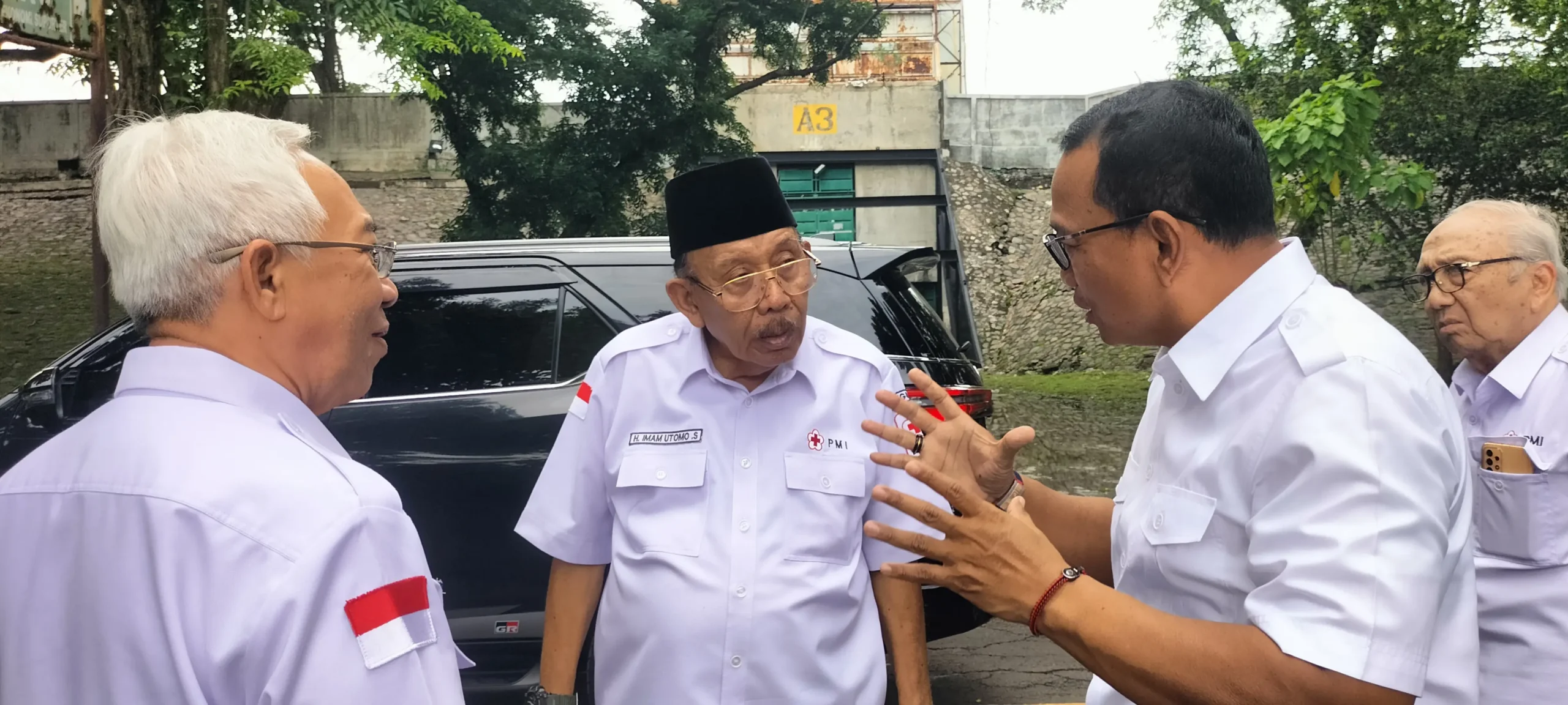Ketua PMI Jawa Timur Imam Utomo survei lokasi TKN Relawan PMI 2026 di Gresik