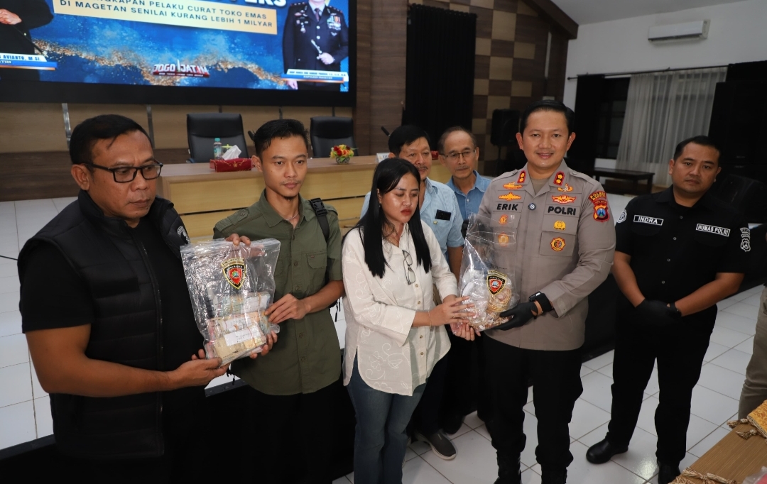 Polres Magetan Tangkap Lima Pelaku Pembobol Toko Emas