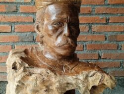 Dua Patung dari Blora untuk Spirit Pers Indonesia